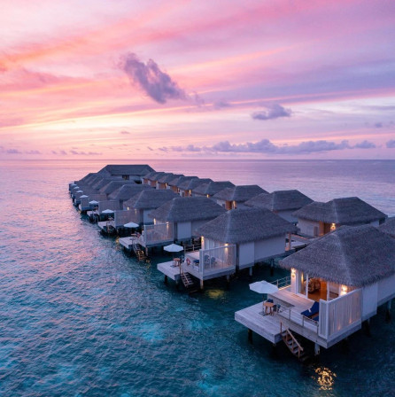 Maldives Holiday Guide: Luxury Resorts, Islands & Best Time to Visit